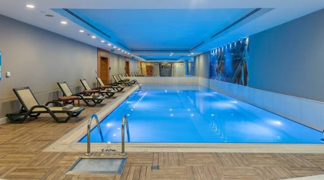 Holiday Inn Şişli Hotel Ni Thai Spa'da Kapalı Yüzme Havuz Üyeliği