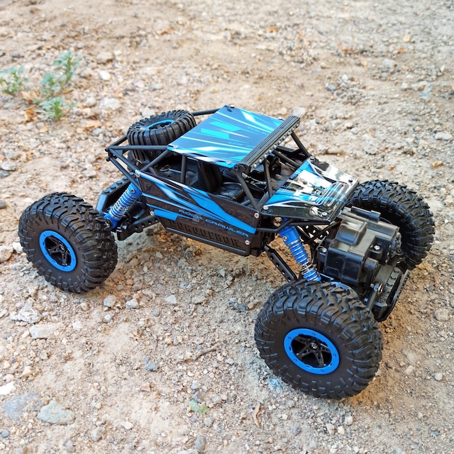 Arazi Kaşifi 4x4 Şarjlı Off Road Jeep Uzaktan Kumandalı Araba