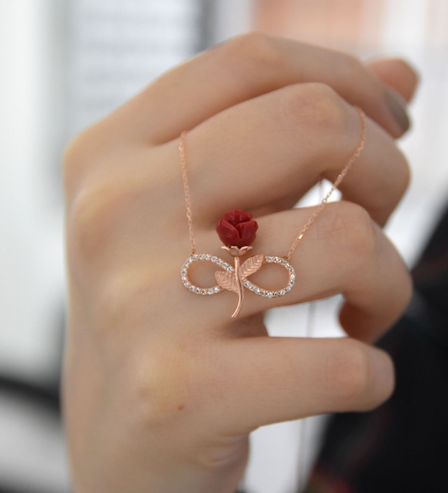 925 Ayar Gümüş Sonsuzluk Gül Kolye