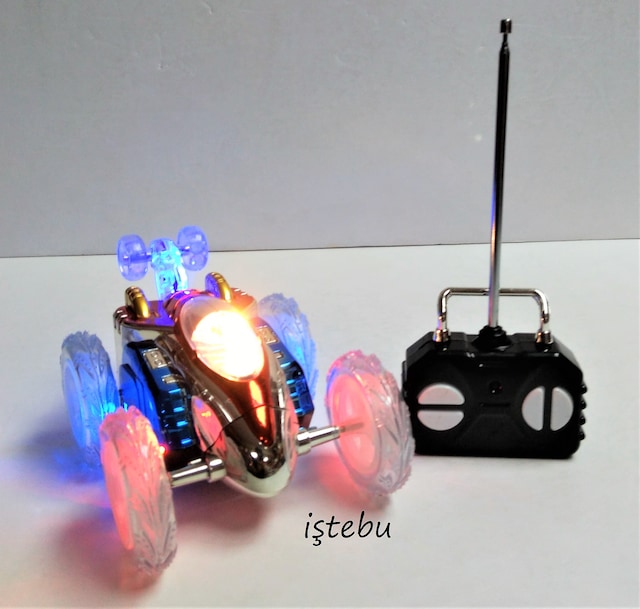 Dasher Uzaktan Kumandalı Araba Takla Atan Çılgın Oyuncak Araba