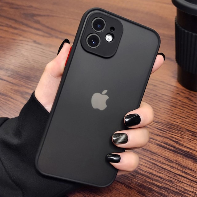 Apple iPhone 11 Kılıf Kamera Korumalı Renkli Tuşlu Silikon Kapak