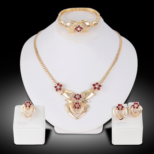 Kadın Yüzük Küpe Kolye Bileklik Takı Seti