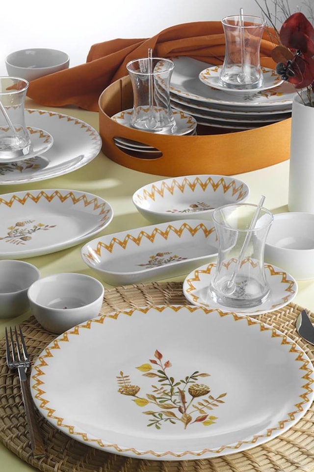 Kütahya Porselen Serenity 6 Kişilik 36 Parça Kahvaltı Takımı