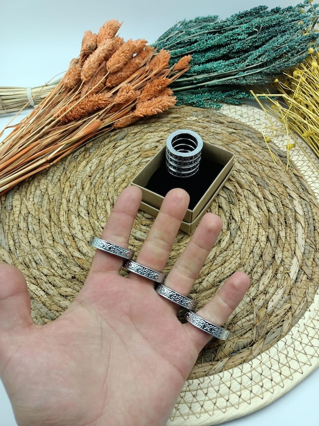 yüzük musta görünümlü çelik yüzük dekoratif işlemeli