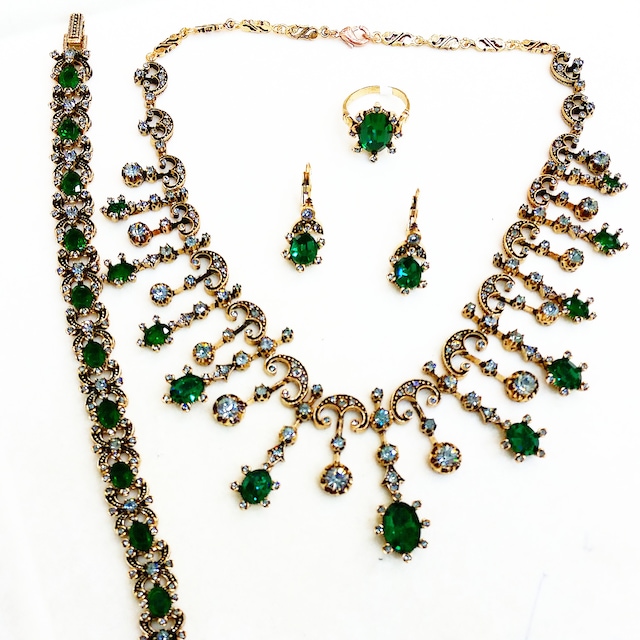 Zümrüt Yeşil Swarovski Taşlı Elmas Montür Set * Sevgiliye Hediye