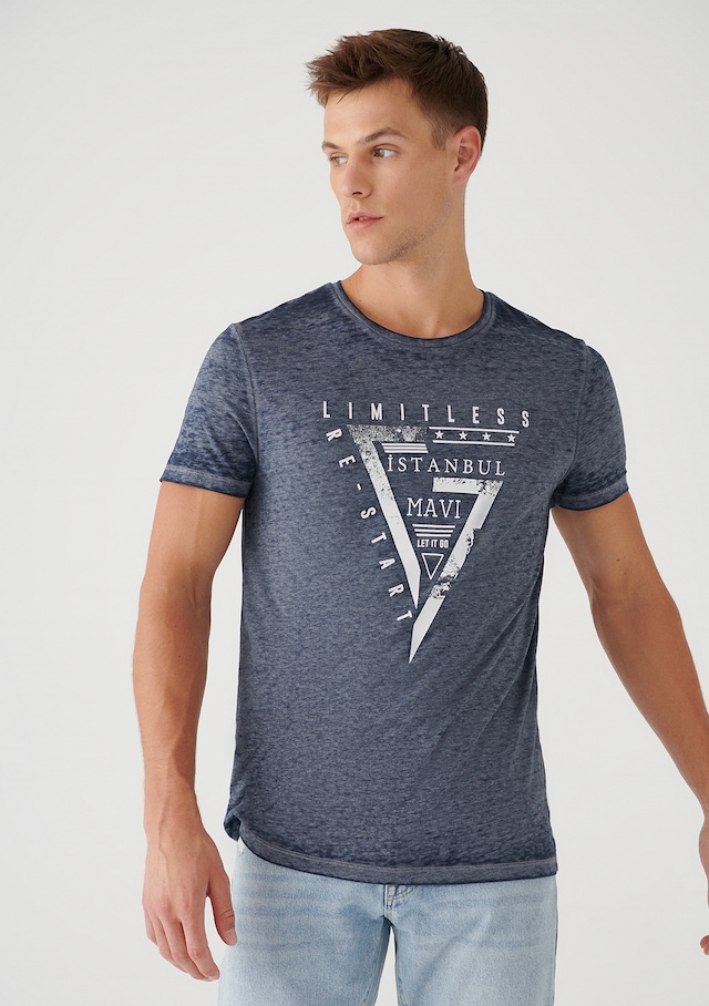 Mavi - Limitless  İstanbul Baskılı Lacivert Tişört 066283-32184