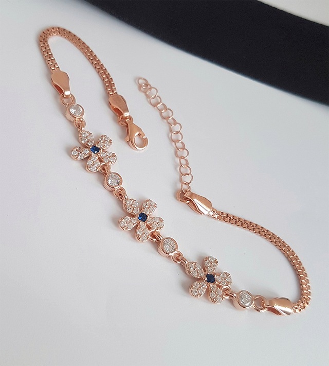 Gümüş Pazarım Yonca Motifli Gümüş Bileklik