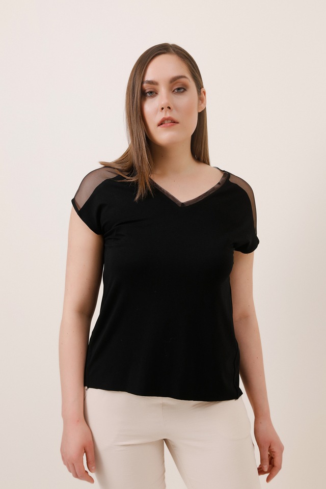 Tül Detaylı V Yaka Tshirt - Siyah