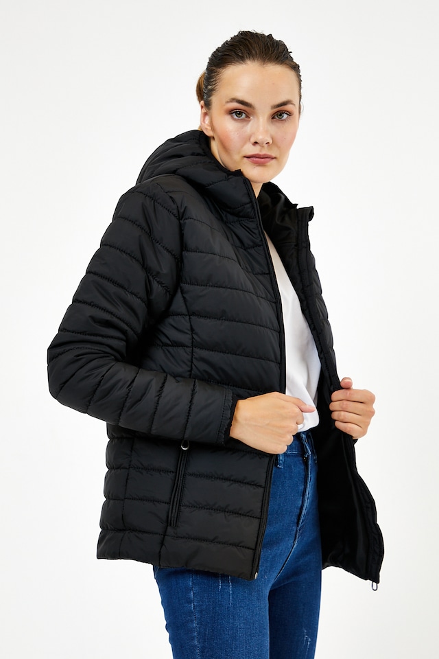 Tonny Black Kadın Siyah Kapitone Astarlı Su Geçirmez Şişme Mont T