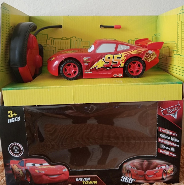 Uzaktan Kumandalı Şimşek Mcqueen Araba Pilli Full Fonksiyon Araba