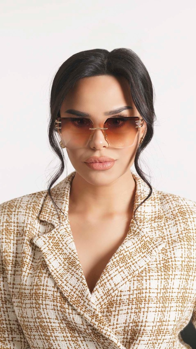 Kahverengirengi Dikdörtgen Çerçeveli Kadın Güneş Gözlüğü W18820