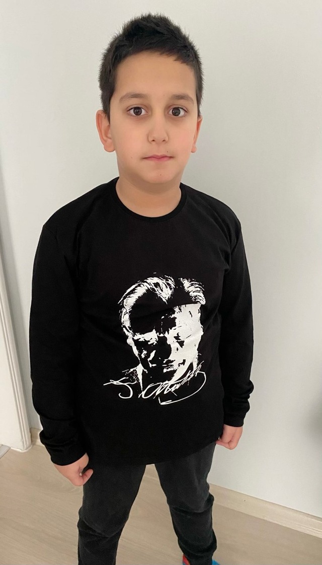 Atatürk Baskılı Siyah Uzunkollu Süprem Tişört