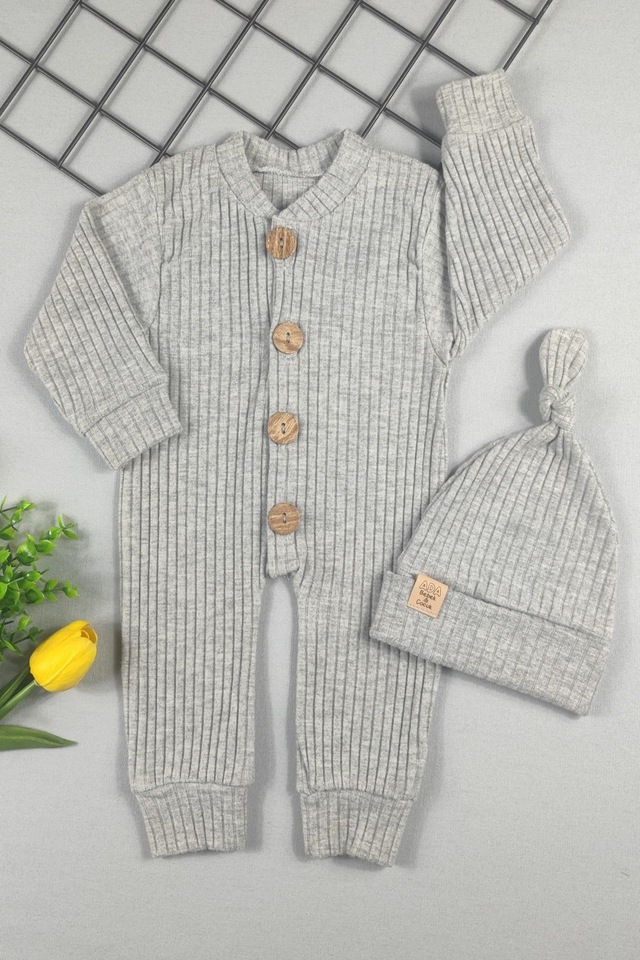 Ada Bebek Ahşap Düğmeli Fitilli Şapkalı Bebek Tulum Gri