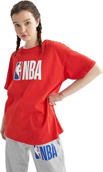 DeFacto Kadın Defacto Fit NBA Oversize Fit Kısa Kollu Tişört